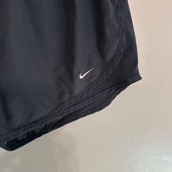 Nike Dri Fit black short size medium - Picture 3 of 5